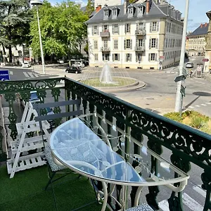 D Exception 100m2 Avec Parking - Centre Historique Chambery